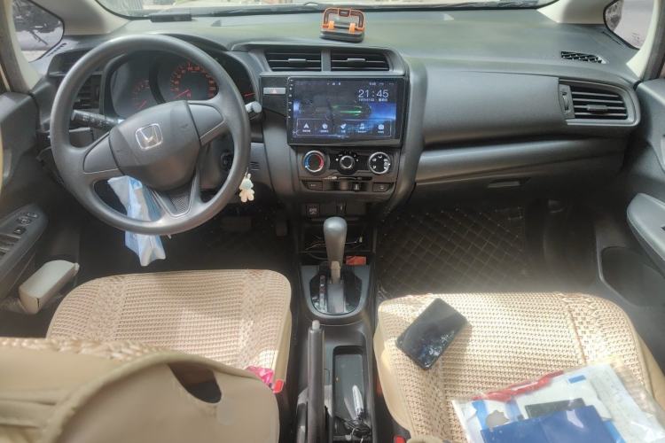 Used Honda Fit 2018 1.5L CVT Comfort Sunroof Version Center Console