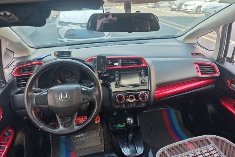 Used Honda Fit 2018 1.5L CVT Comfort Sunroof Version Center Console
