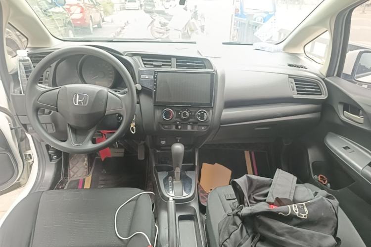 Used Honda Fit 2018 1.5L CVT Comfort Version Center Console