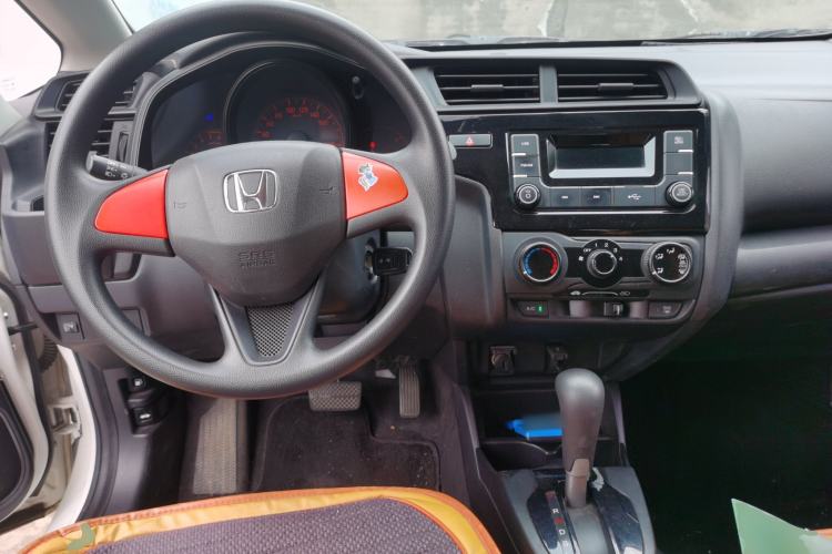 Used Honda Fit 2018 1.5L CVT Comfort Version Center Console