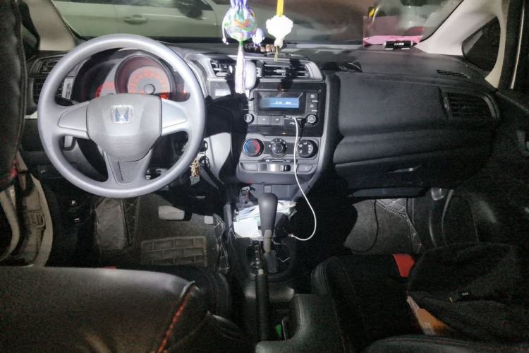 Used Honda Fit 2018 1.5L CVT Comfort Version Center Console