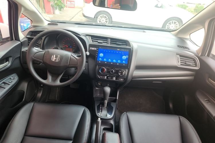 Used Honda Fit 2018 1.5L CVT Comfort Version Center Console