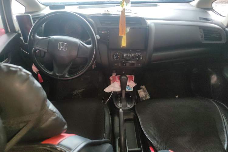 Used Honda Fit 2018 1.5L CVT Comfort Version Center Console