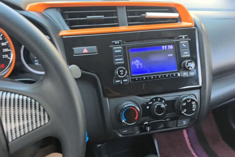 Used Honda Fit 2018 1.5L CVT Comfort Version Center Console