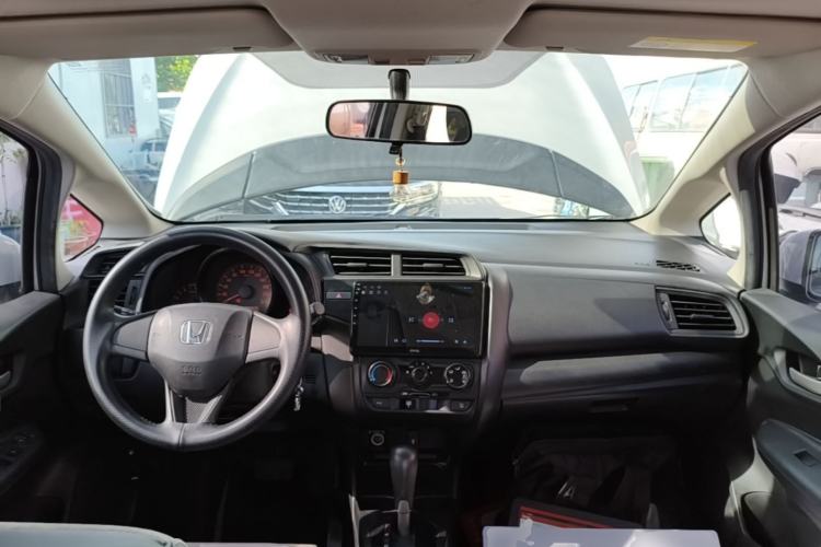 Used Honda Fit 2018 1.5L CVT Comfort Sunroof Version Center Console