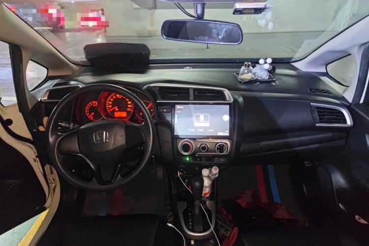 Used Honda Fit 2018 1.5L CVT Trendy Sports Edition Center Console