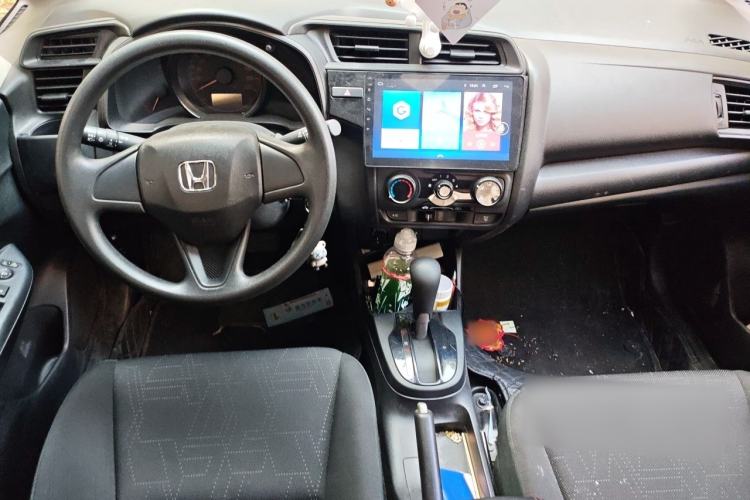 Used Honda Fit 2018 1.5L CVT Comfort Version Center Console