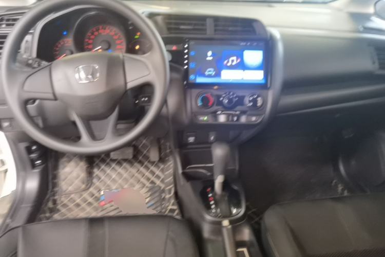 Used Honda Fit 2018 1.5L CVT Comfort Version Center Console