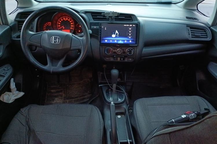 Used Honda Fit 2018 1.5L CVT Comfort Sunroof Version Center Console