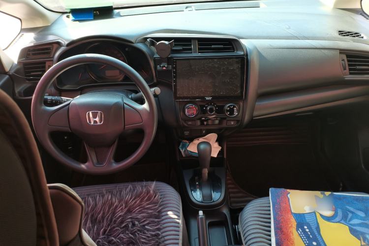 Used Honda Fit 2018 1.5L CVT Comfort Version Center Console