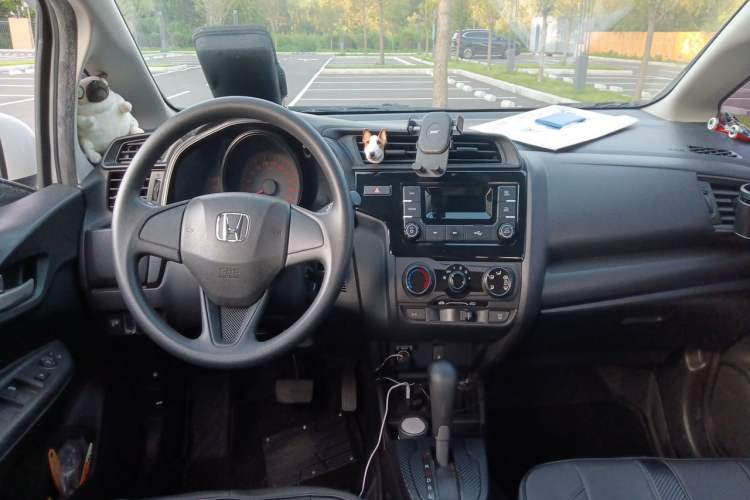 Used Honda Fit 2018 1.5L CVT Comfort Sunroof Version Center Console