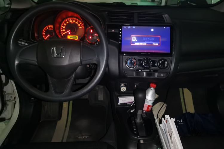 Used Honda Fit 2018 1.5L CVT Comfort Version Center Console