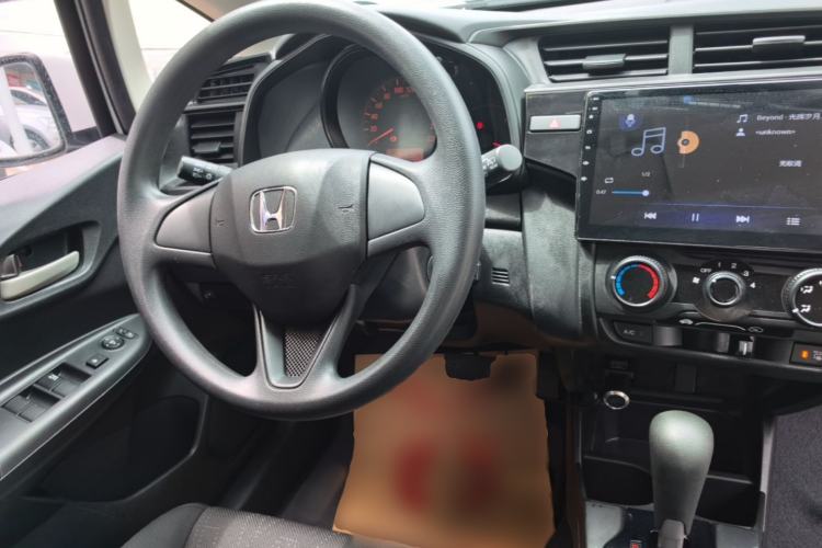 Used Honda Fit 2018 1.5L CVT Comfort Version Center Console