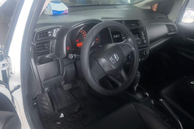 Used Honda Fit 2018 1.5L CVT Comfort Sunroof Version Center Console