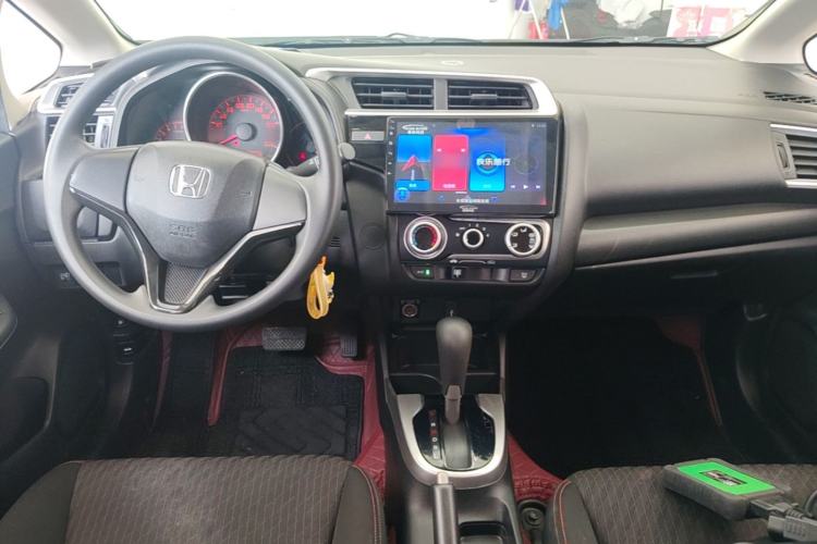 Used Honda Fit 2018 1.5L CVT Trendy Sports Edition Center Console