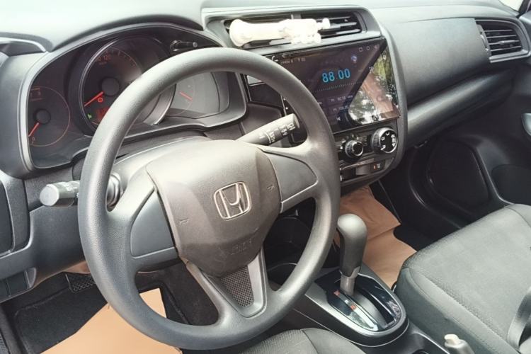 Used Honda Fit 2018 1.5L CVT Comfort Version Center Console
