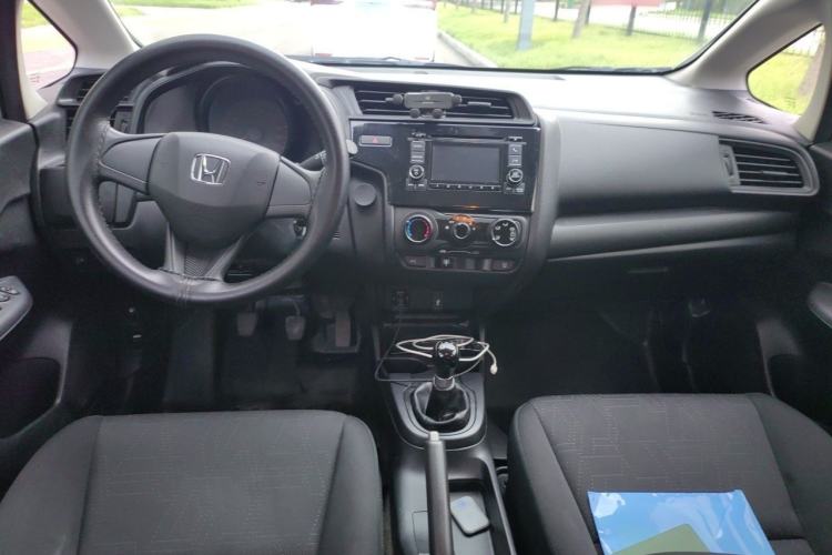 Used Honda Fit 2018 1.5L Manual Comfort Version Center Console