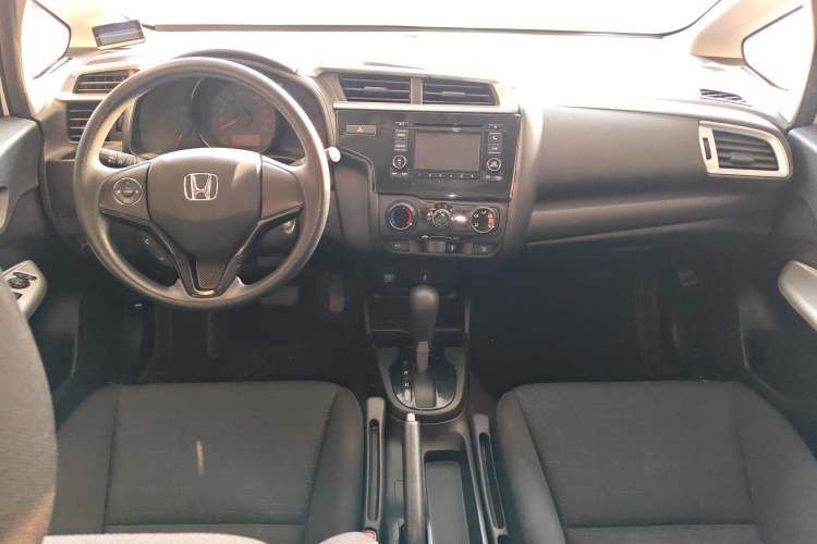 Used Honda Fit 2018 1.5L CVT Comfort Sunroof Version Center Console
