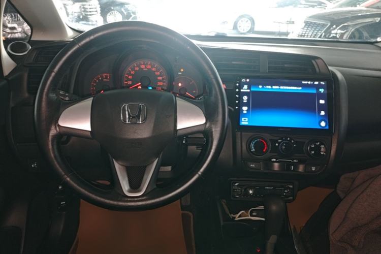 Used Honda Fit 2018 1.5L CVT Comfort Version Center Console