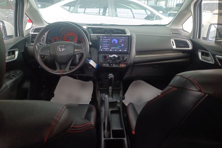 Used Honda Fit 2018 1.5L CVT Comfort Sunroof Version Center Console