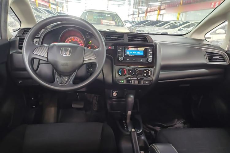 Used Honda Fit 2018 1.5L CVT Comfort Version Center Console