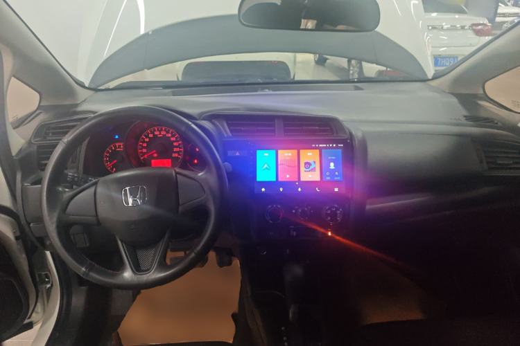 Used Honda Fit 2018 1.5L CVT Comfort Sunroof Version Center Console