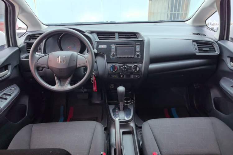 Used Honda Fit 2018 1.5L CVT Comfort Version Center Console