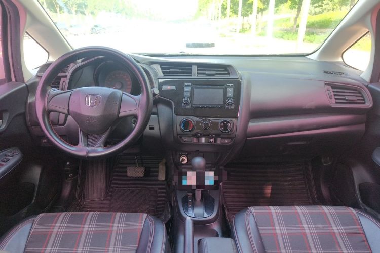 Used Honda Fit 2018 1.5L CVT Comfort Version Center Console