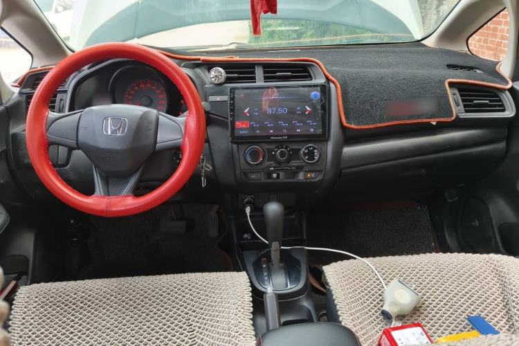 Used Honda Fit 2018 1.5L CVT Comfort Sunroof Version Center Console