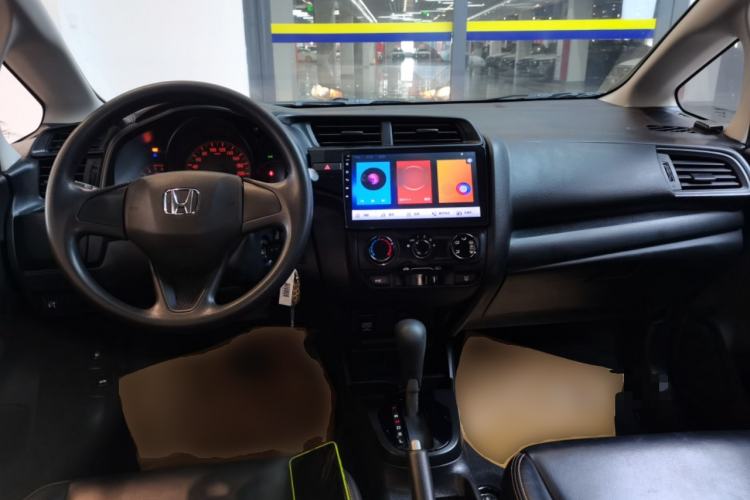 Used Honda Fit 2018 1.5L CVT Comfort Version Center Console