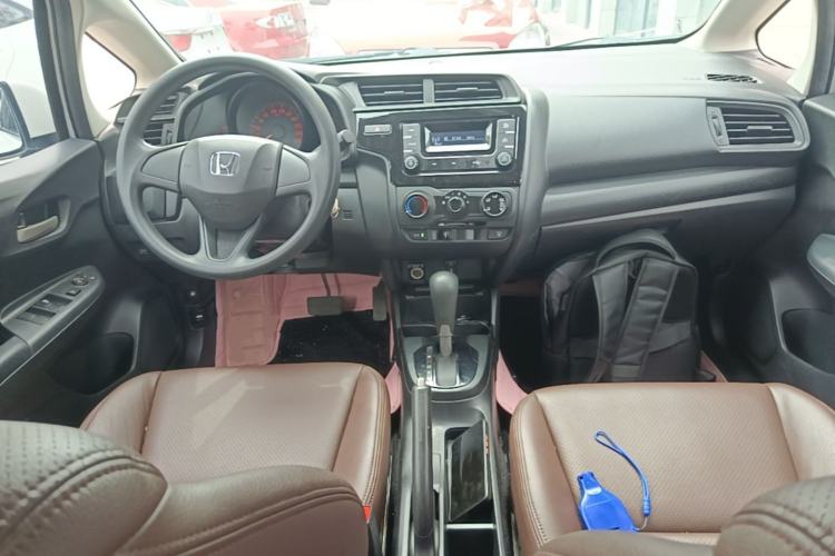 Used Honda Fit 2018 1.5L CVT Comfort Version Center Console