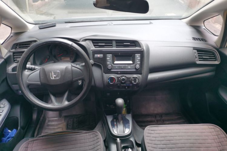 Used Honda Fit 2018 1.5L CVT Comfort Version Center Console