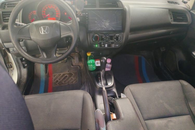Used Honda Fit 2018 1.5L CVT Comfort Version Center Console