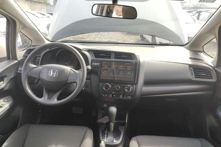 Used Honda Fit 2018 1.5L CVT Comfort Sunroof Version Center Console