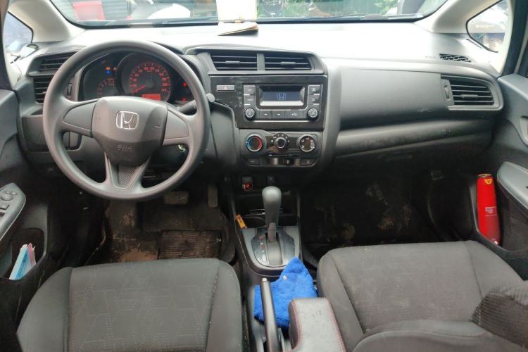 Used Honda Fit 2018 1.5L CVT Comfort Version Center Console