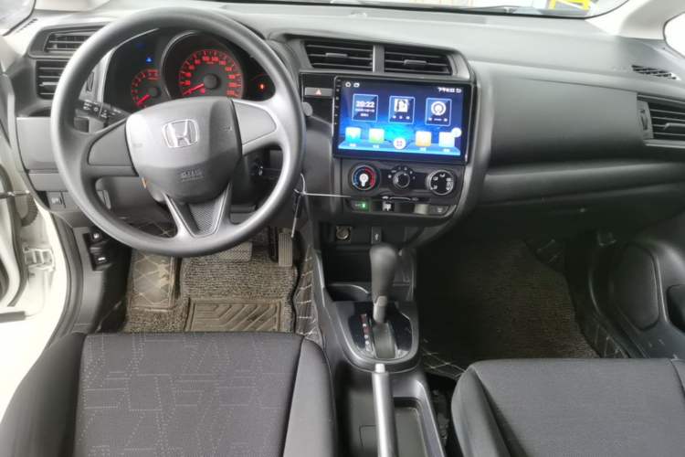 Used Honda Fit 2018 1.5L CVT Comfort Version Center Console