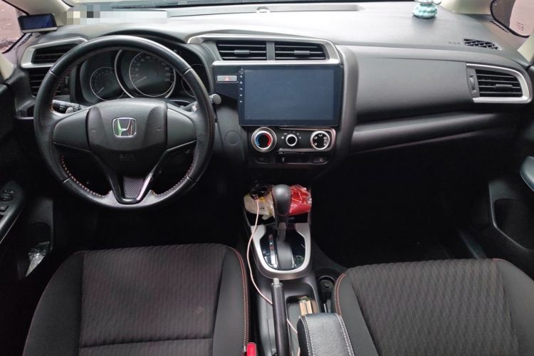 Used Honda Fit 2018 1.5L CVT Trendy Run+ Edition Center Console