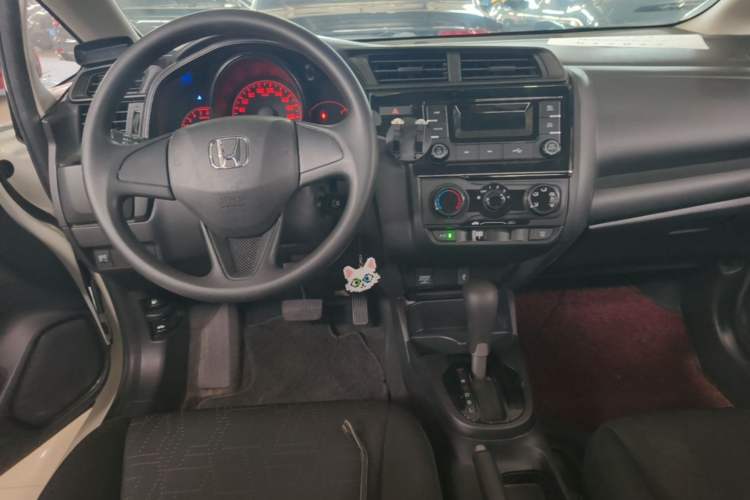 Used Honda Fit 2018 1.5L CVT Comfort Sunroof Version Center Console
