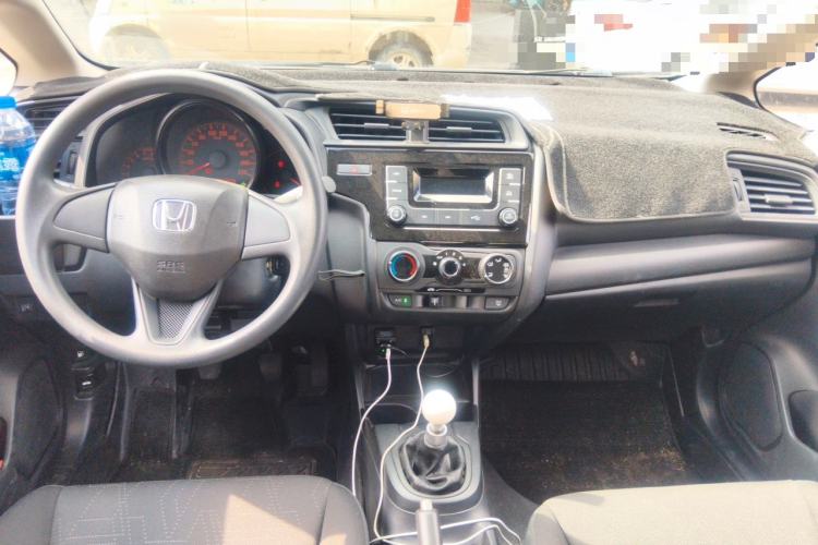 Used Honda Fit 2018 1.5L Manual Comfort Version Center Console
