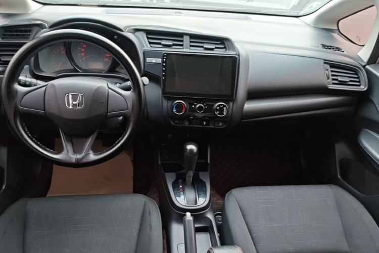 Used Honda Fit 2018 1.5L CVT Comfort Version Center Console