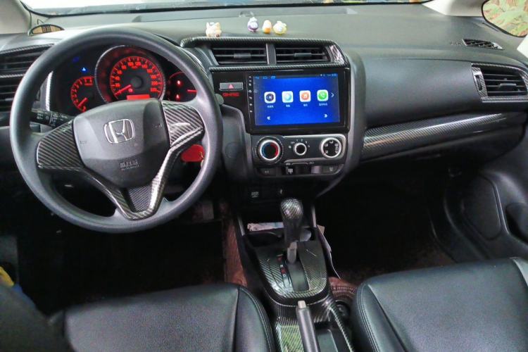 Used Honda Fit 2018 1.5L CVT Trendy Sports Edition Center Console