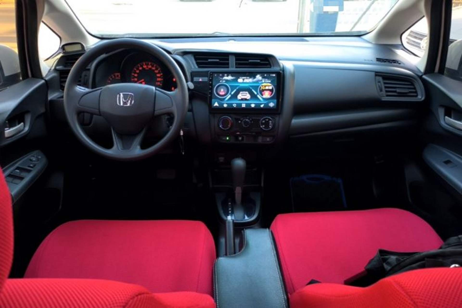 Used Honda Fit 2018 1.5L CVT Comfort Sunroof Version Center Console