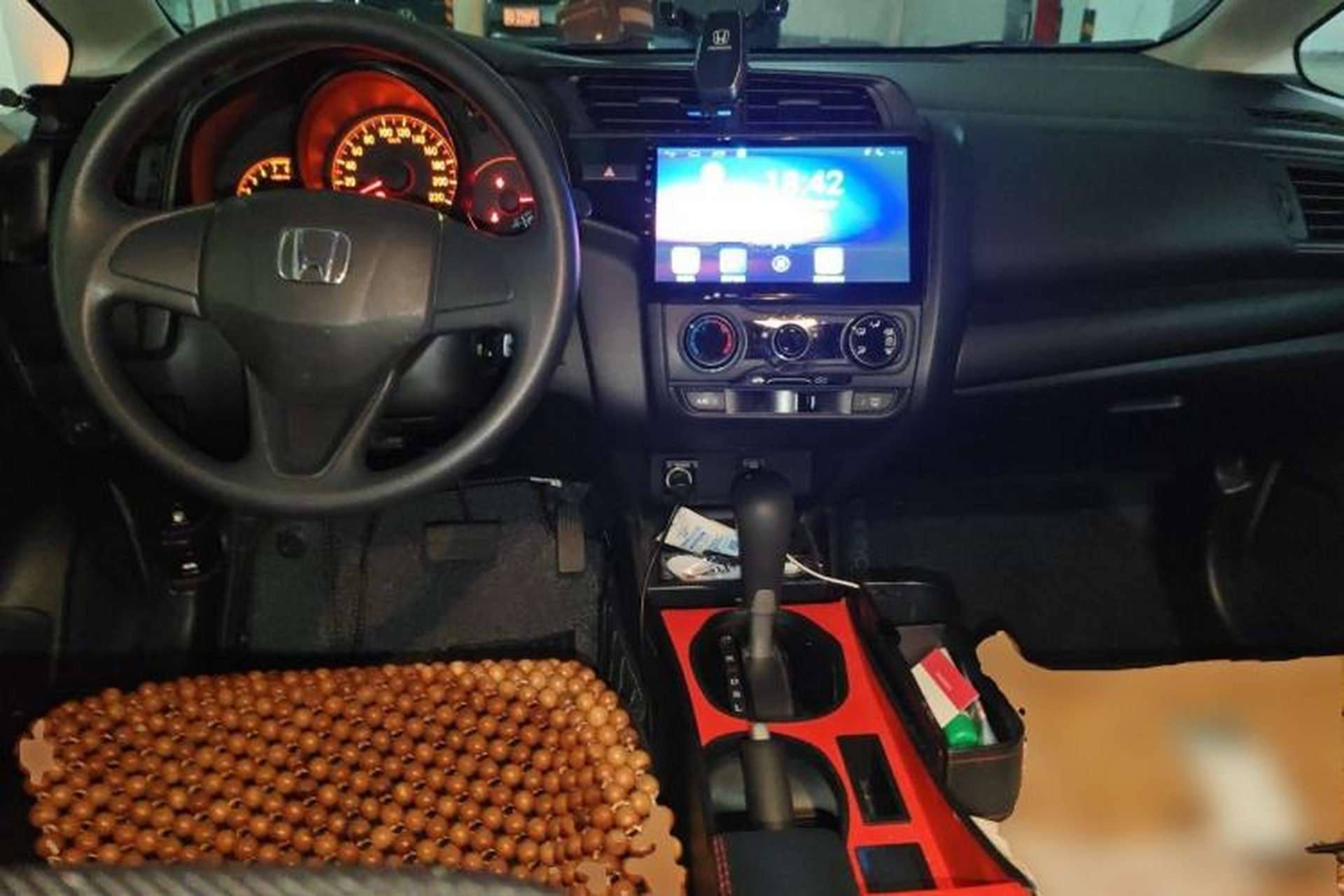 Used Honda Fit 2018 1.5L CVT Comfort Version Center Console