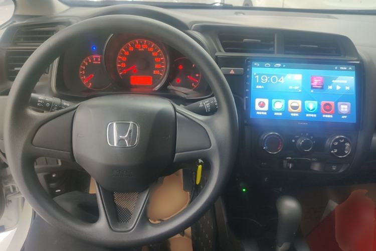 Used Honda Fit 2018 1.5L CVT Comfort Sunroof Version Center Console