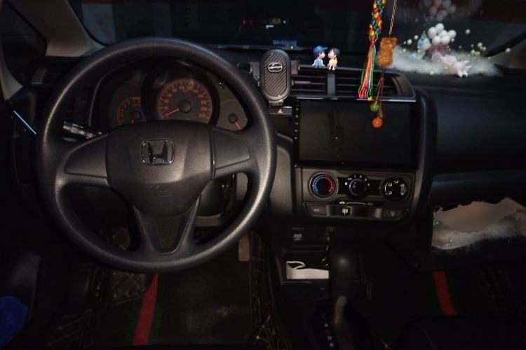 Used Honda Fit 2018 1.5L CVT Comfort Version Center Console