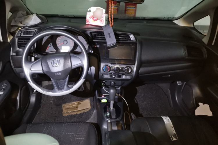 Used Honda Fit 2018 1.5L CVT Comfort Version Center Console