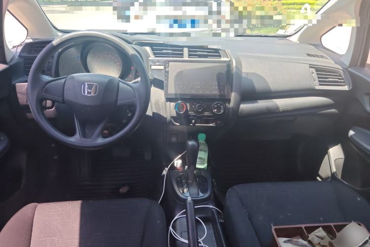 Used Honda Fit 2018 1.5L CVT Comfort Version Center Console