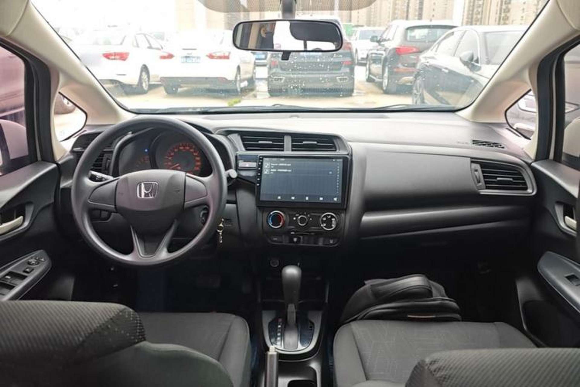 Used Honda Fit 2018 1.5L CVT Comfort Version Center Console
