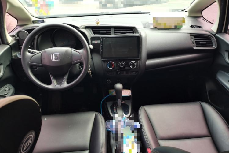 Used Honda Fit 2018 1.5L CVT Comfort Version Center Console