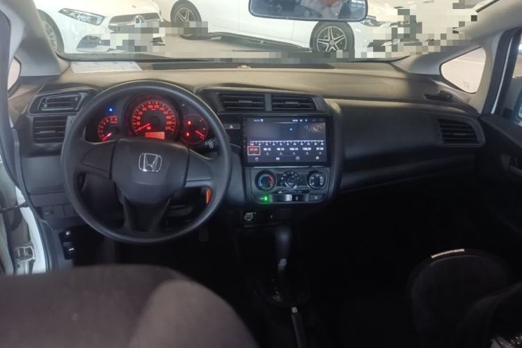 Used Honda Fit 2018 1.5L CVT Comfort Version Center Console